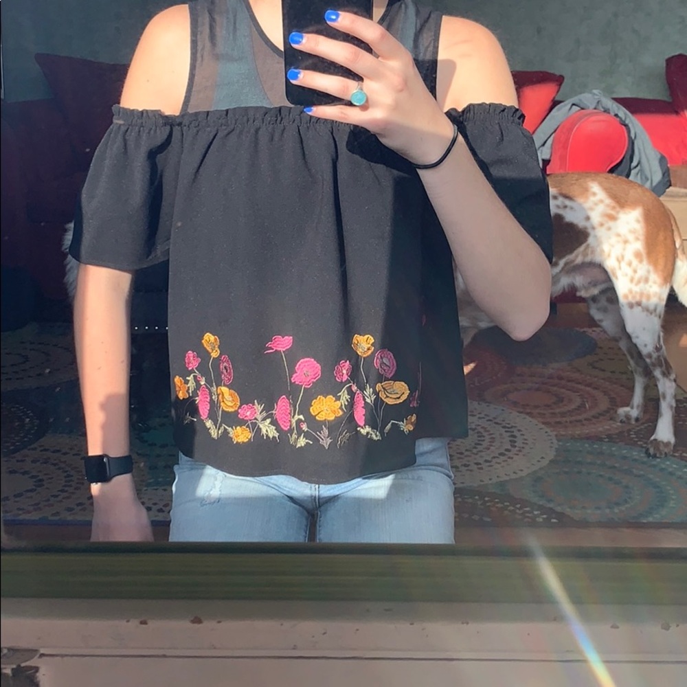 Women’s Floral-accented  Blouse